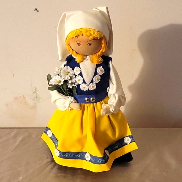 Butticki of Sweden Other - Original Manmade Butticki of Sweden Wooden Doll